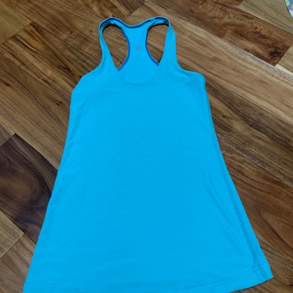 lululemon athletica Tops - Like New! Lululemon turquoise tank top - Size 6